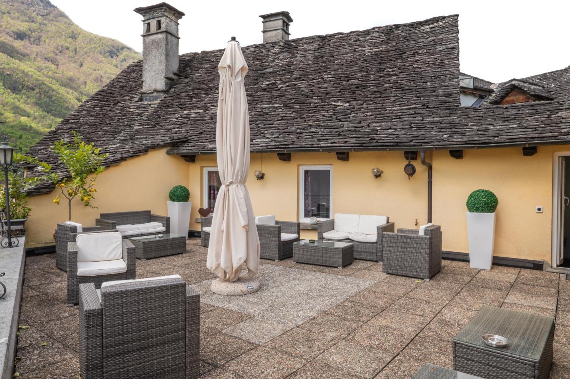 Locanda Poncini Maggia Luaran gambar